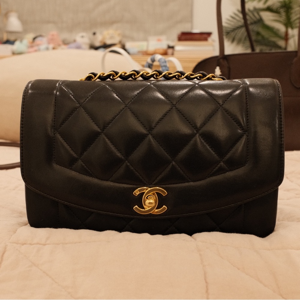 Chanel Vintage Small Diana Black Lambskin GHW